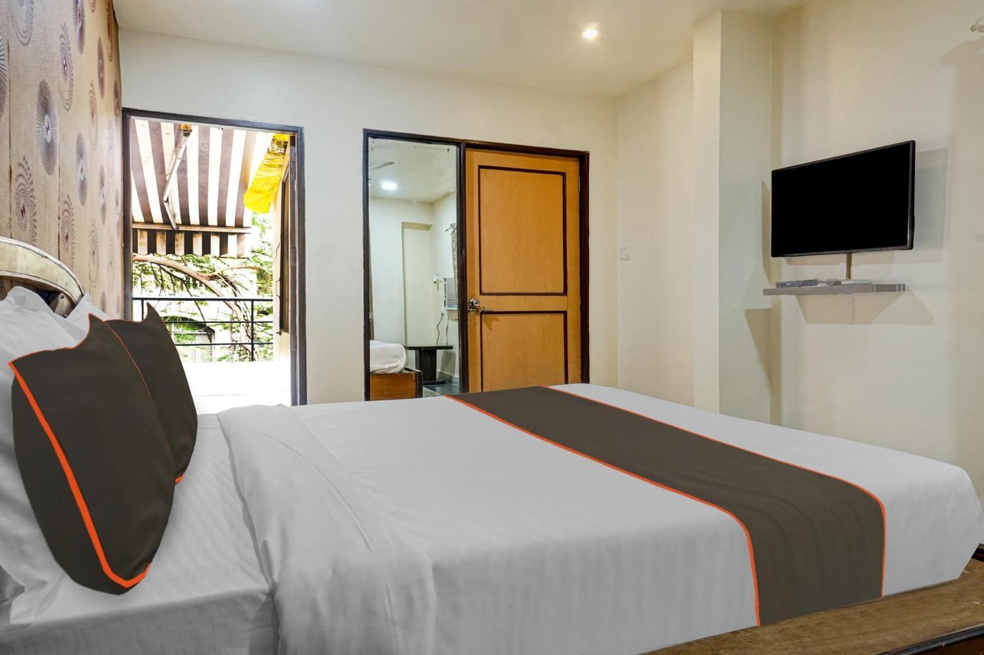 Hotel Galaxy Residency Kalyani Nagar Púna Exteriér fotografie