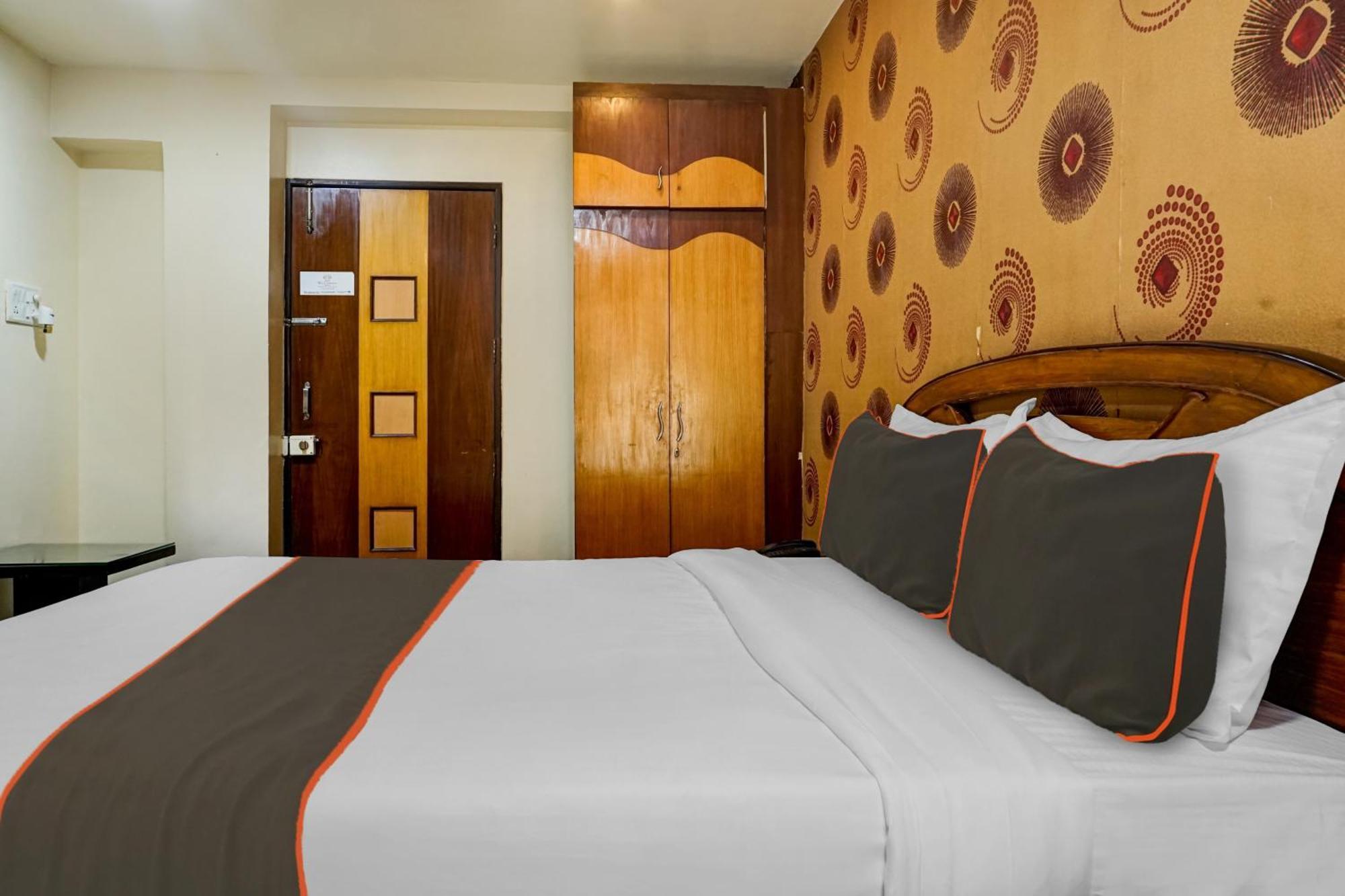 Hotel Galaxy Residency Kalyani Nagar Púna Exteriér fotografie