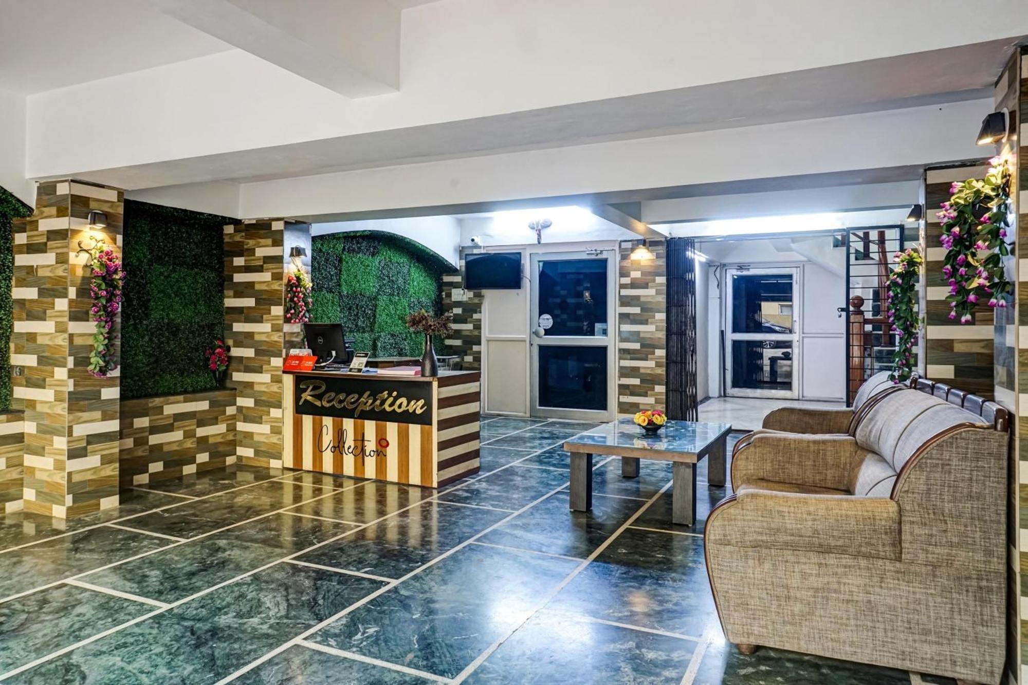 Hotel Galaxy Residency Kalyani Nagar Púna Exteriér fotografie